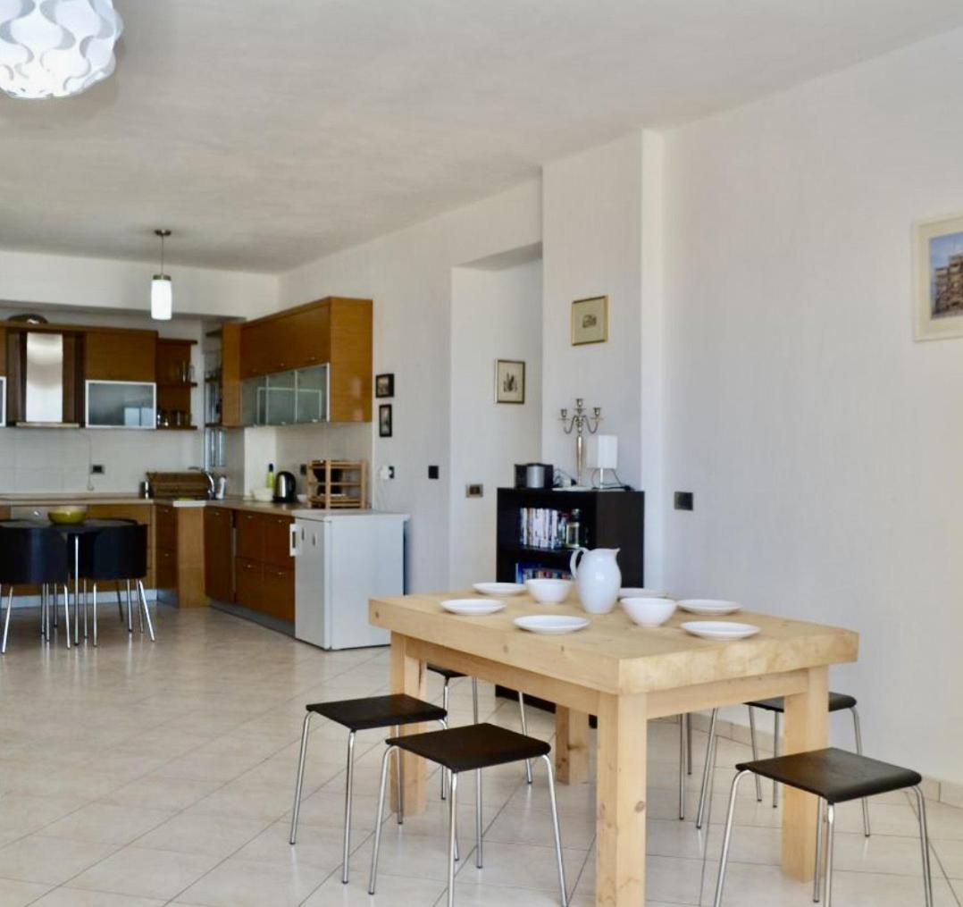 Andi Apartment Sarandë Exteriör bild