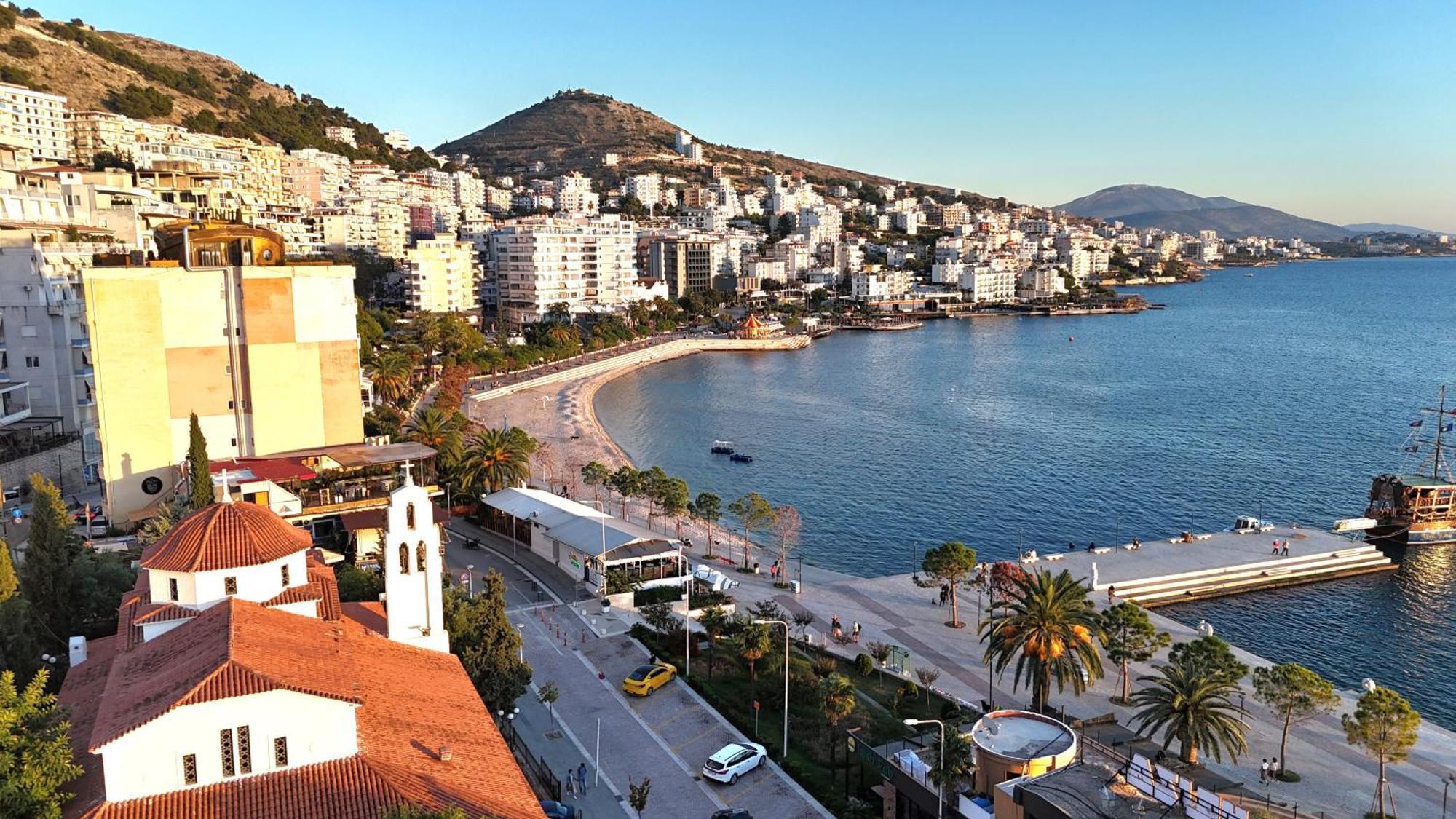 Andi Apartment Sarandë Exteriör bild